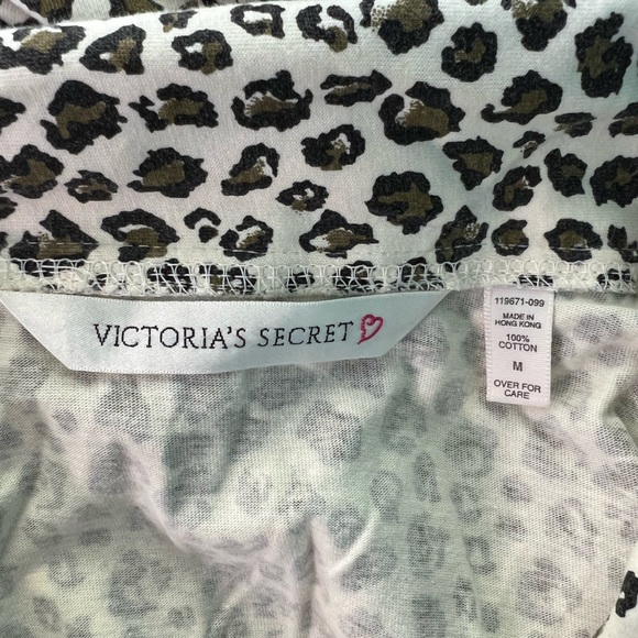EUC Victoria’s Secret Leopard Print 2 piece Pajama Se - Picture 6 of 10